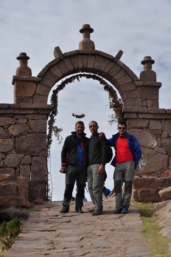 Chegando à ilha de Taquile, no lago Titicaca, no Peru